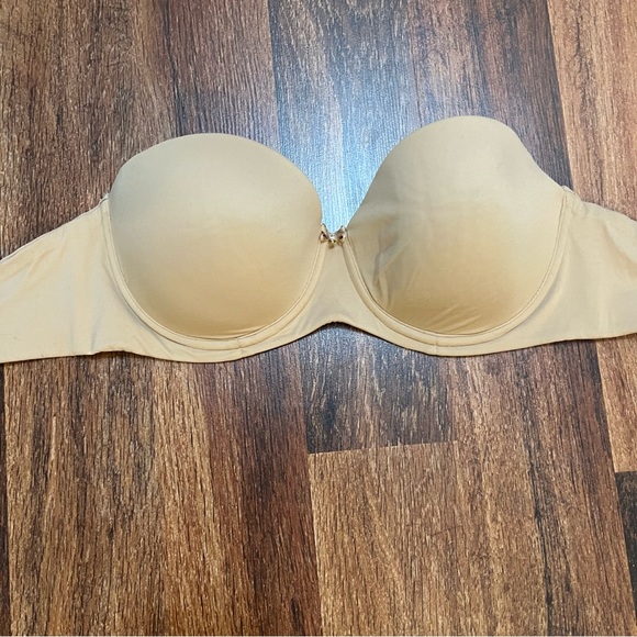✨Soma Embraceable Strapless Bra✨ - Picture 9 of 9